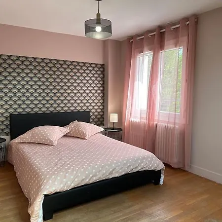 Agreable Maison De Ville 6 Personnes Bourges Exterior photo