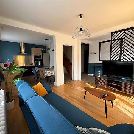 Agreable Maison De Ville 6 Personnes Bourges Exterior photo
